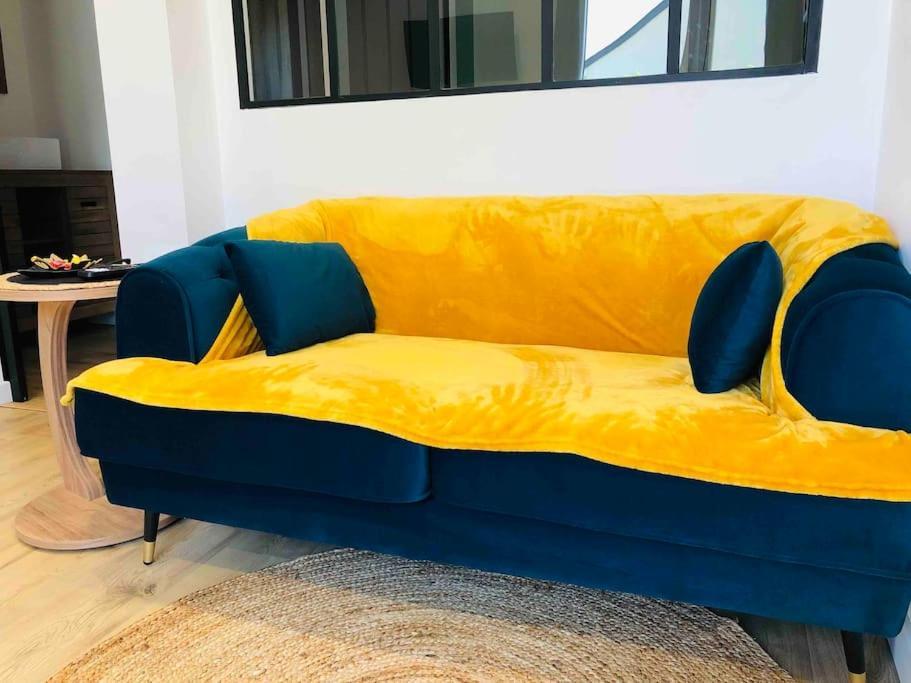 Maisonnette Avec Terrasse Argences Екстериор снимка