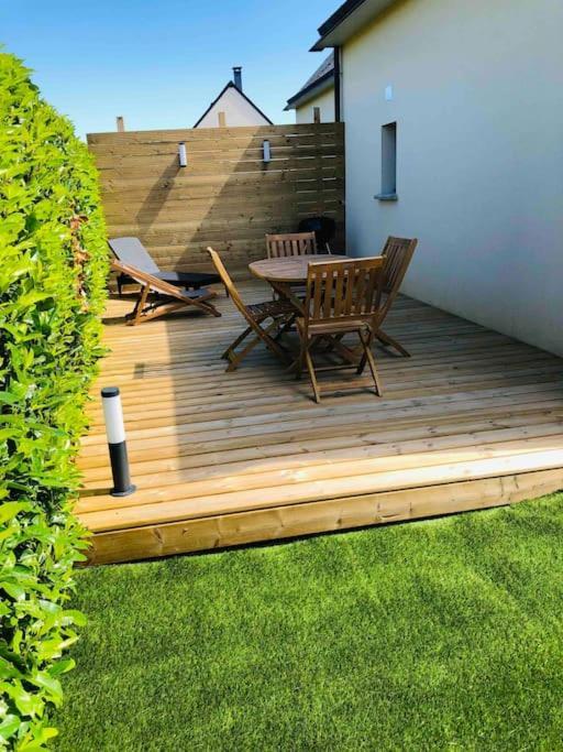 Maisonnette Avec Terrasse Argences Екстериор снимка